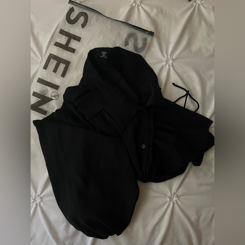 Black SHEIN Button-Up Shirt